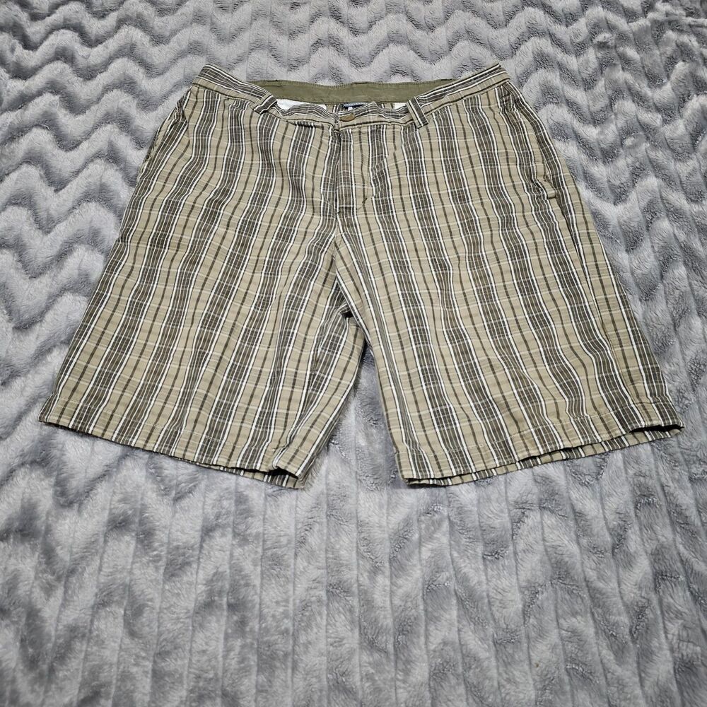 North Face Mens Size 36 Regular Green Plaid Flat Front Shorts